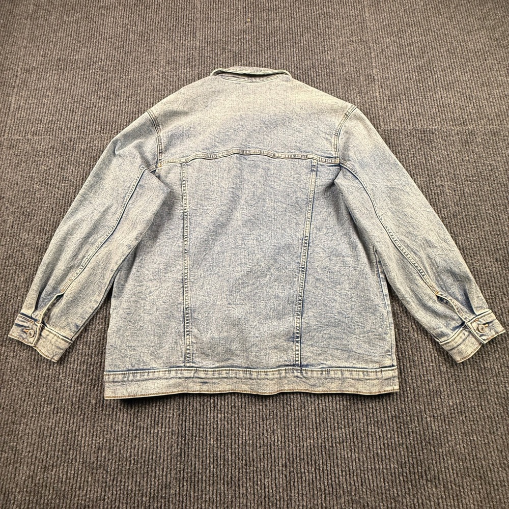 NWT Abercrombie & Fitch Womens Size Medium Light Wash Denim Jacket K1144-2116‎ - Picture 2 of 15
